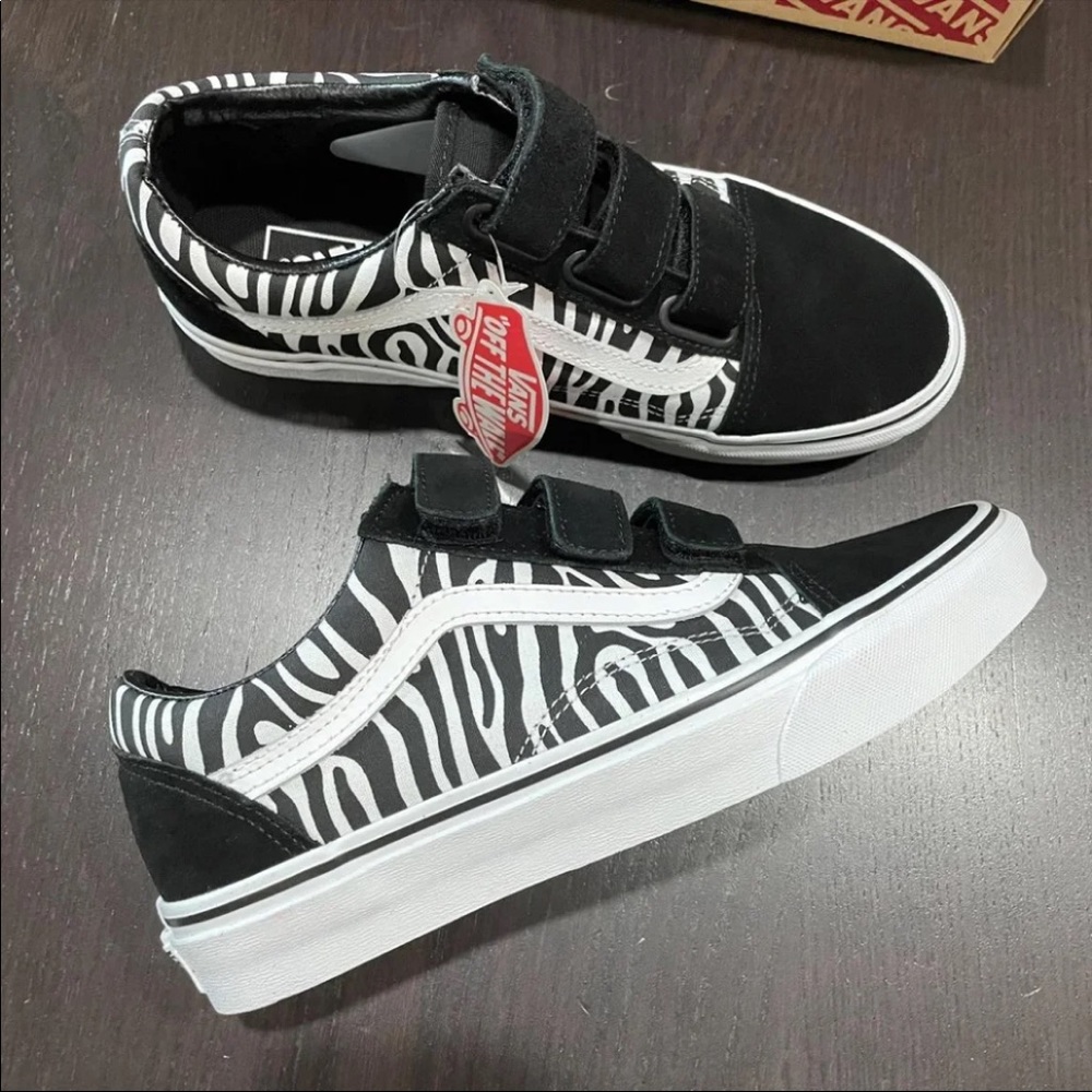 Vans Old Skool V Suede Canvas Zebra - Picture 2 of 5